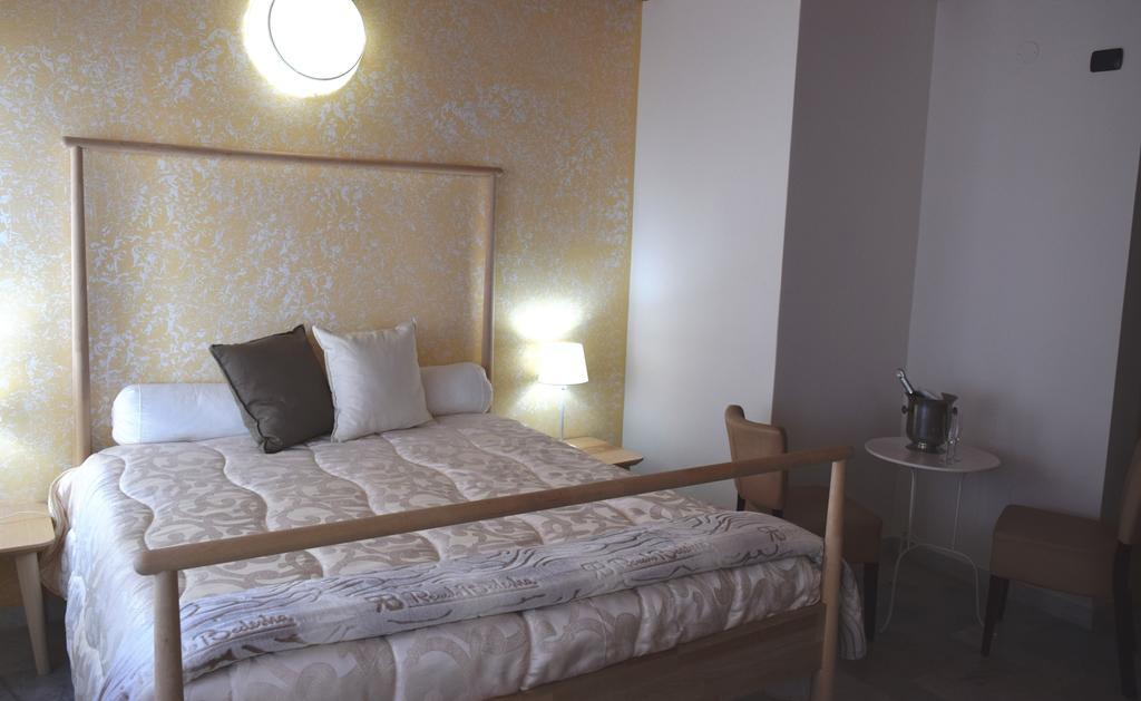 Hotel Quadrifoglio Pontecagnano Zewnętrze zdjęcie